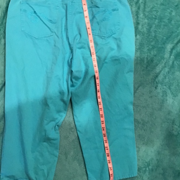 💚3/$25 Kim Rogers size 12 blue capris - Picture 8 of 13